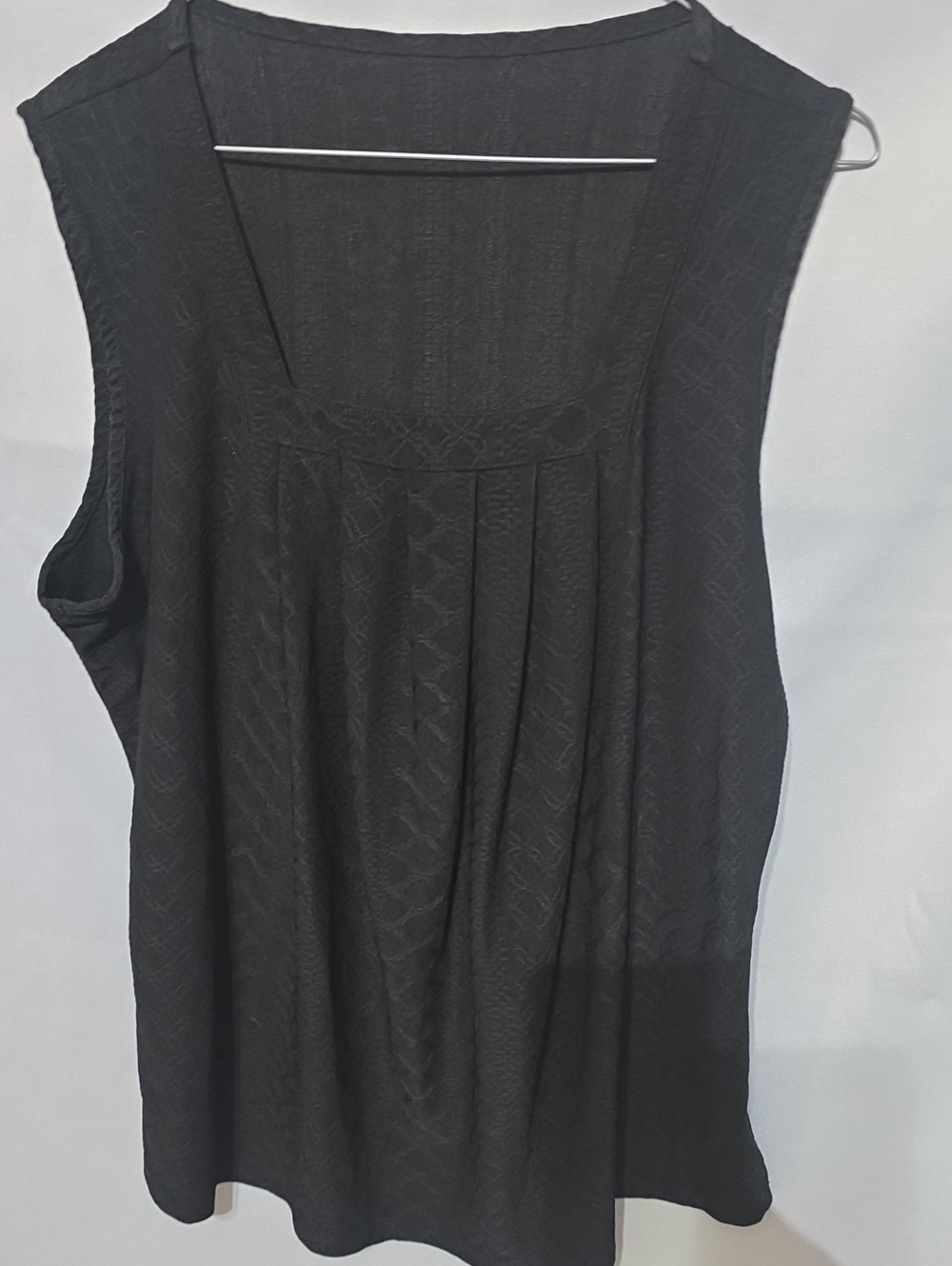 Sleeveless Black Pleated Tank Top